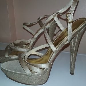 Nine West Gold Sparkly Heels Size 8M